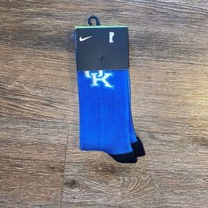 Nike size medium Kentucky socks new
